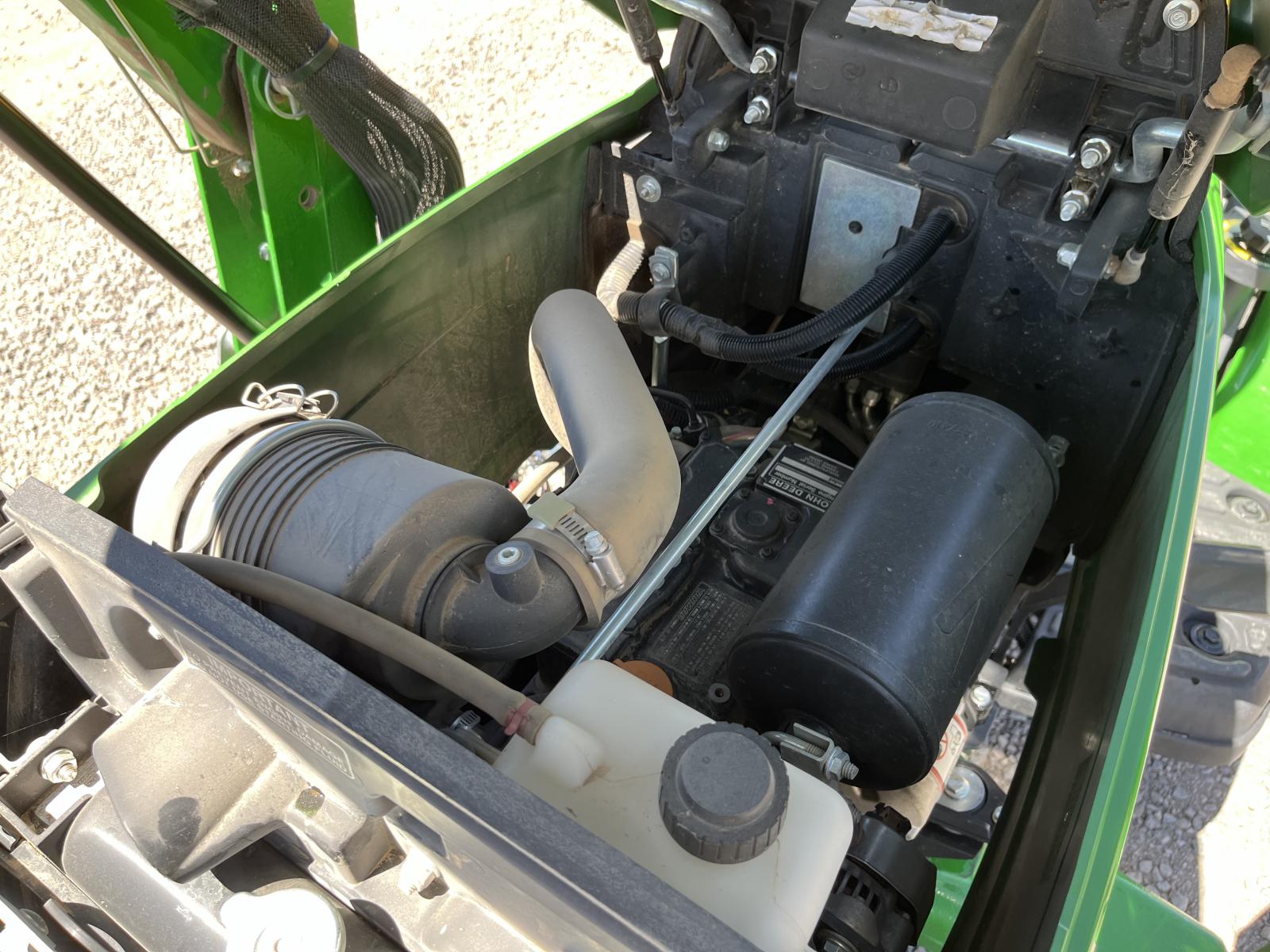 ./imagenes/INVOICE/2019/16954/TRACTOR JOHN DEERE 1023E (14).JPG